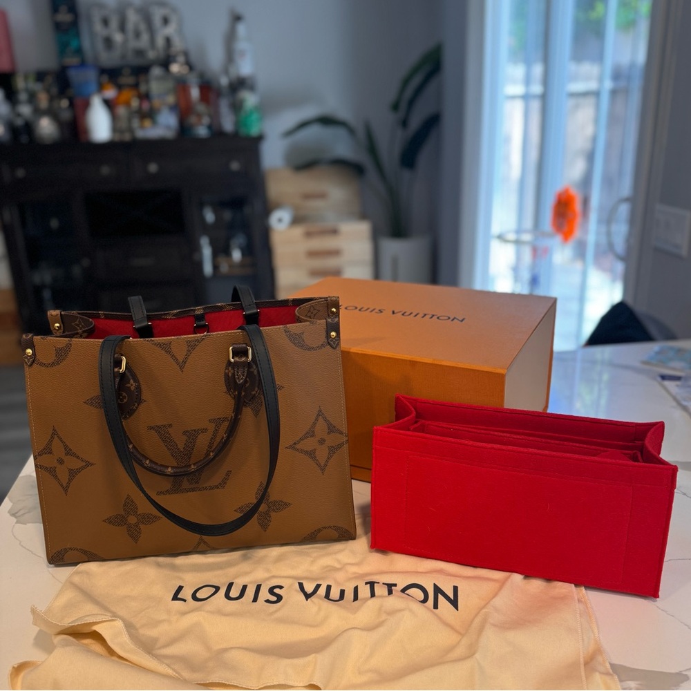 Louis Vuitton On The Go Tote Bag Monogram MM